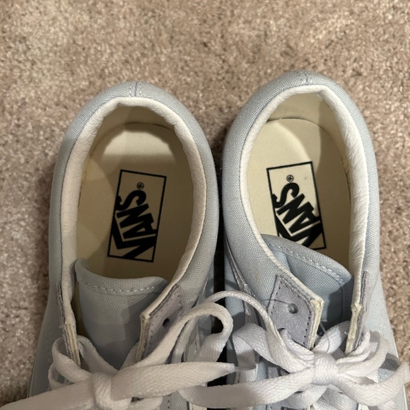 Old Skool Vans size 7 M and 8.5 W, new in box - Picture 6 of 7